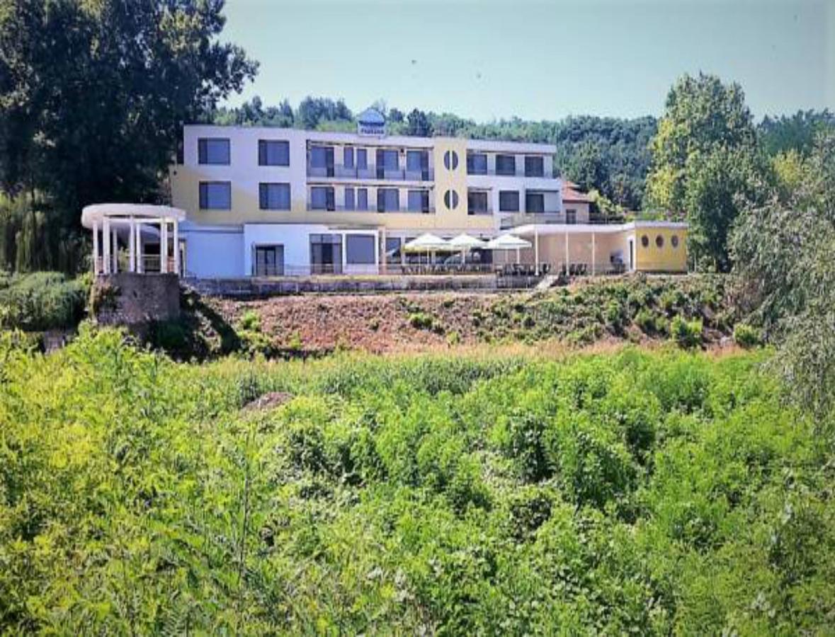 Хотелски Комплекс Радецки Град Козлодуй Kozloduy Εξωτερικό φωτογραφία