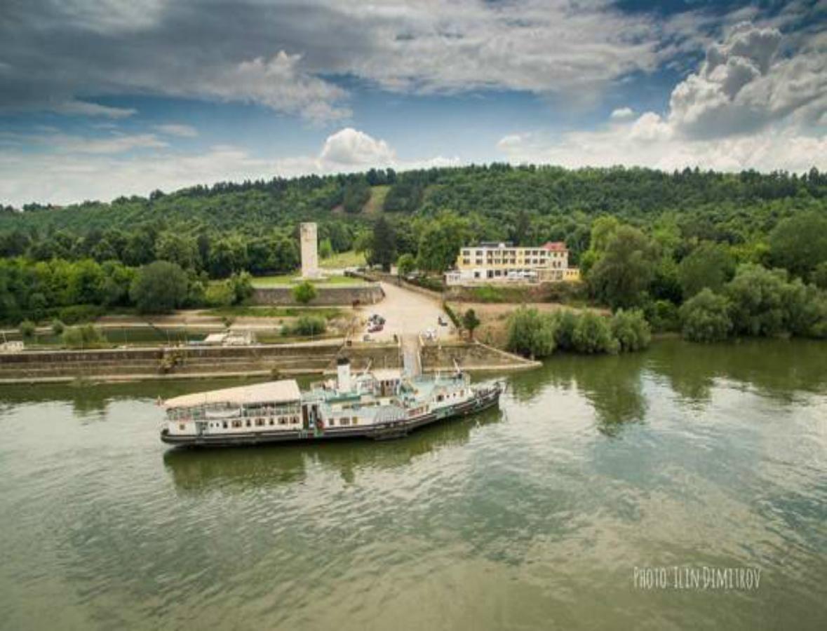 Хотелски Комплекс Радецки Град Козлодуй Kozloduy Εξωτερικό φωτογραφία